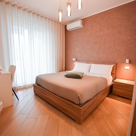 Karol Wojtyla Airport Bari Hotel ภายนอก รูปภาพ