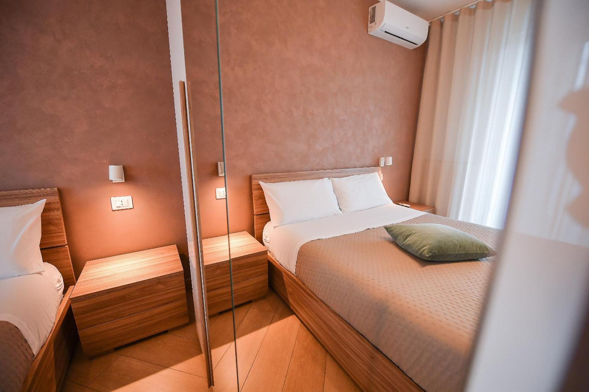 Karol Wojtyla Airport Bari Hotel ภายนอก รูปภาพ