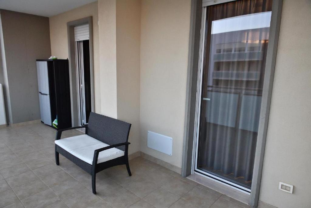 Karol Wojtyla Airport Bari Hotel ภายนอก รูปภาพ