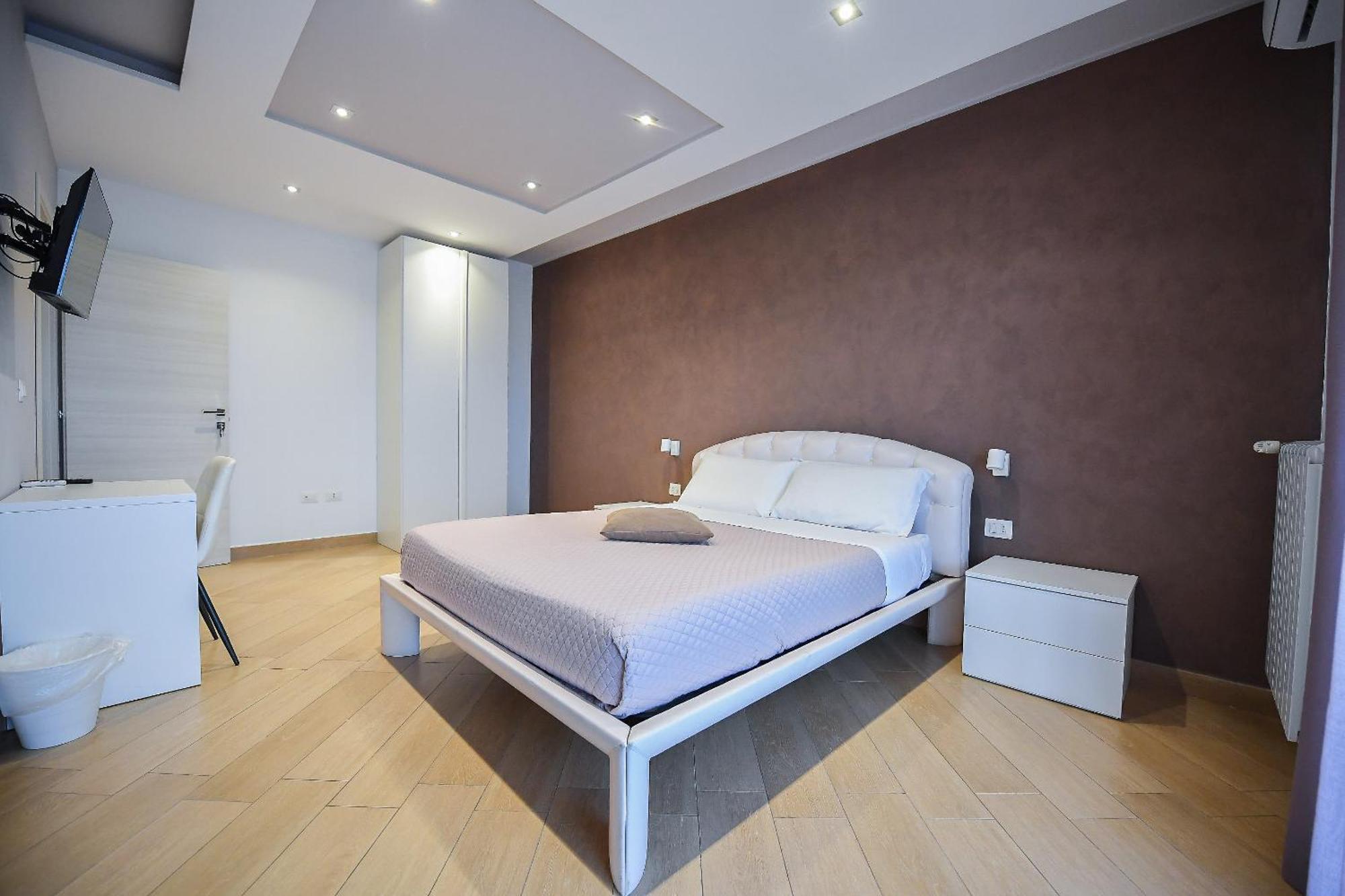 Karol Wojtyla Airport Bari Hotel ภายนอก รูปภาพ