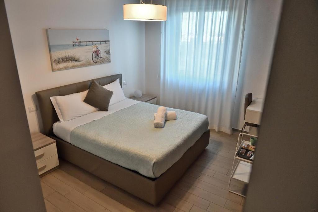 Karol Wojtyla Airport Bari Hotel ภายนอก รูปภาพ