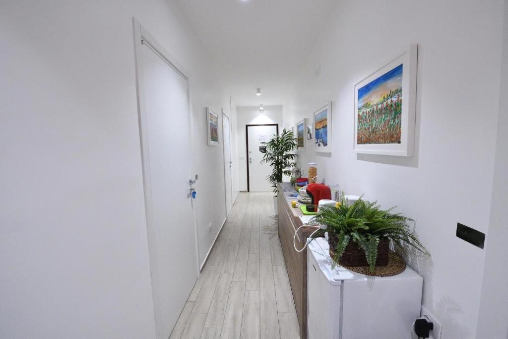 Karol Wojtyla Airport Bari Hotel ภายนอก รูปภาพ